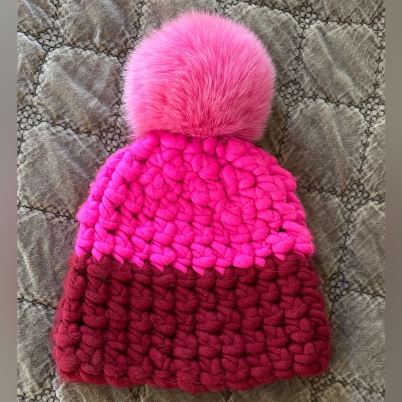 Mischa Lampert Handkit Beanie with Real Fur Pom Pom - Picture 1 of 3